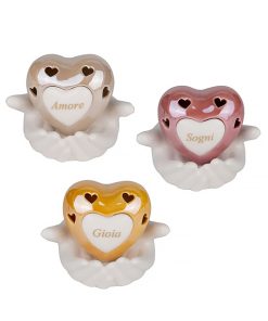 CUORE APPOGGIATO SU MANI LED